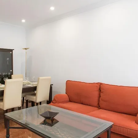 La Bodega Con Parking Gratis