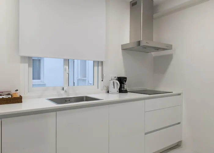 La Bodega Con Parking Gratis *