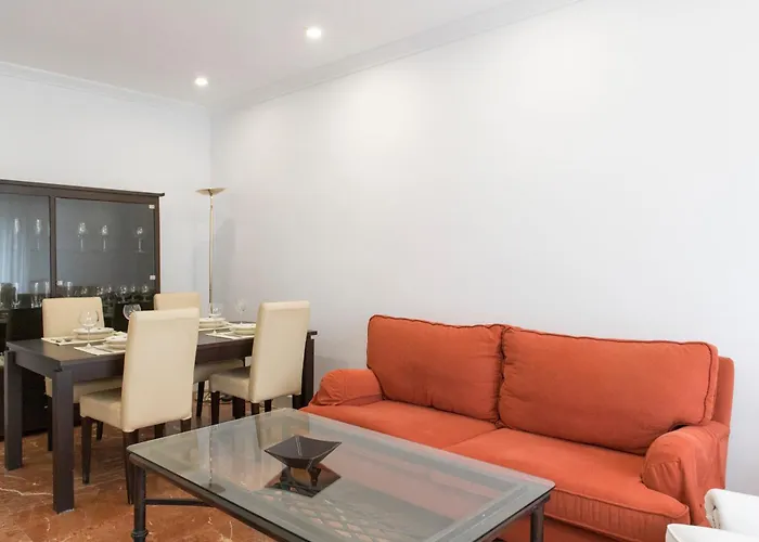 La Bodega Con Parking Gratis