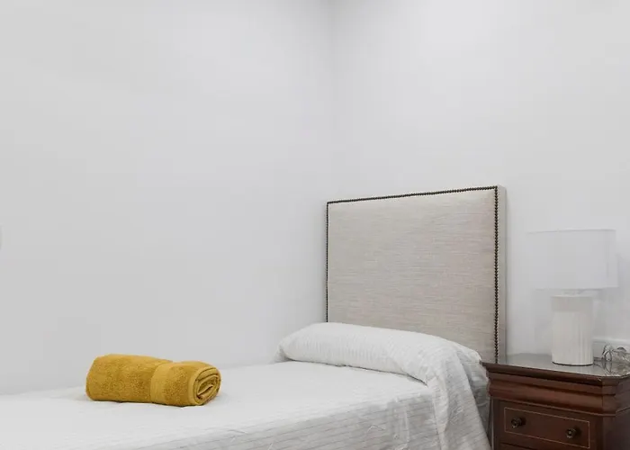 La Bodega Con Parking Gratis